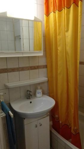West City Apartments - image 7