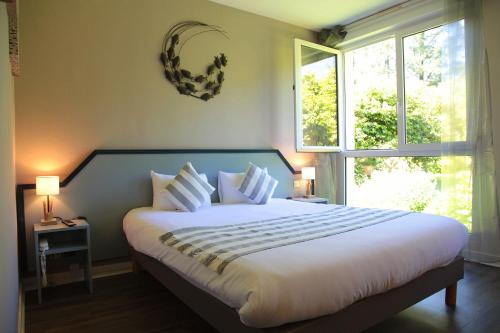 Logis Latitude Ouest Hôtel Rest. & Spa