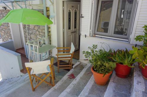  Dolichi Studio in Samos