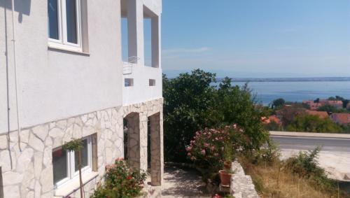  Apartments Rosa in Preko