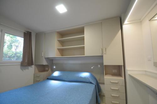 2 bedrooms, 4 beds