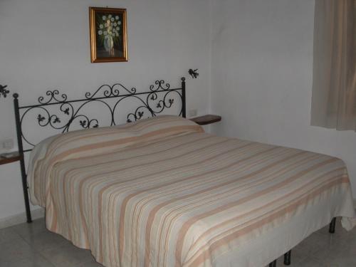 3 twin beds