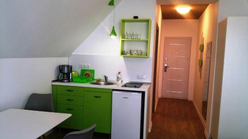 Lucas 38 Apartments - image 2