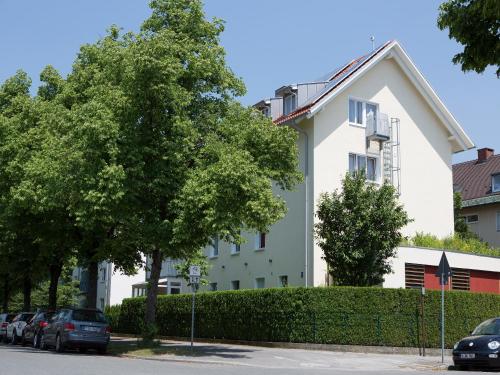 Hotel Kriemhild am Hirschgarten in Munich-Nymphenburg