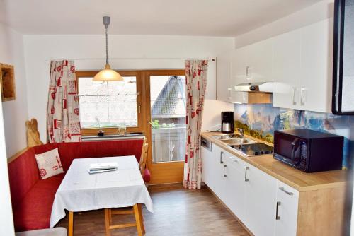  Astoria Appartements, Pension in Oberau