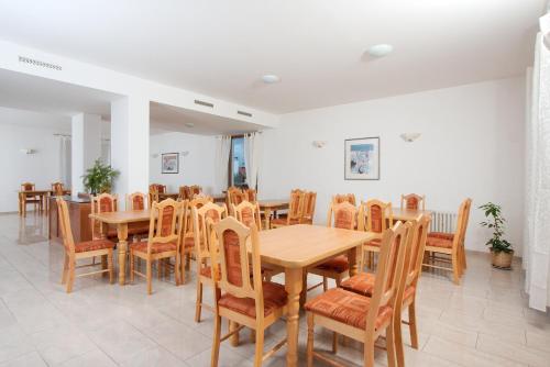Hotel CHOTOL – Horomerice, WV