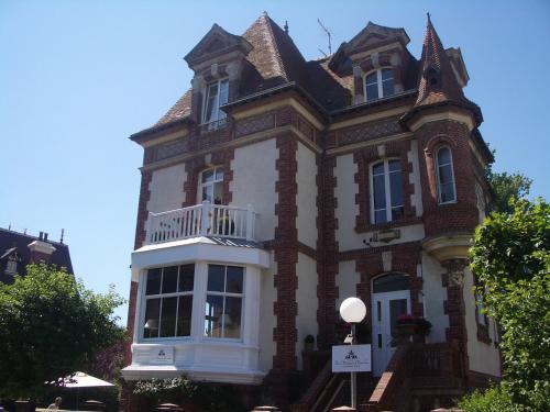 La Maison d'Emilie - Hôtel - Houlgate