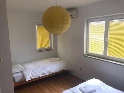 Apartments by the sea Palit, Rab - 13881, Rab (foto 8)