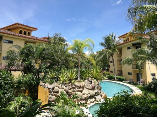 

THE OAKS TAMARINDO CONDO # 15