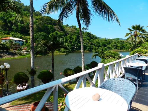 Serenity Lakeside Resort