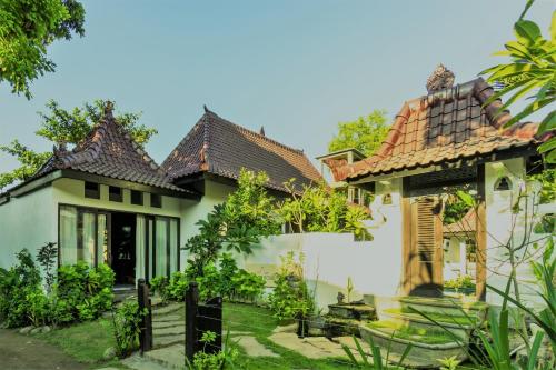 Private Villa with Pool Ambary House