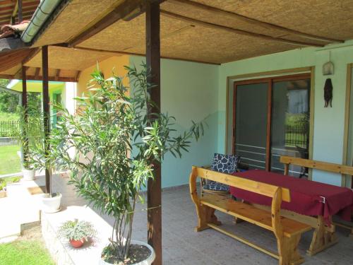 Pri Orehite Guesthouse - image 14