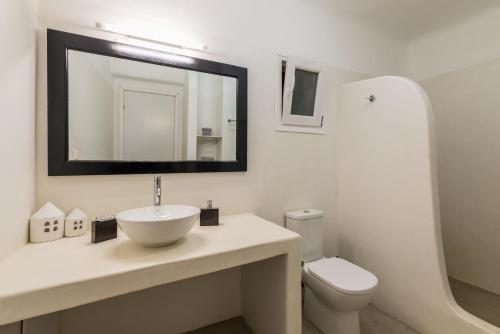 Bathroom, Eleni's Village Suites in Mykonos