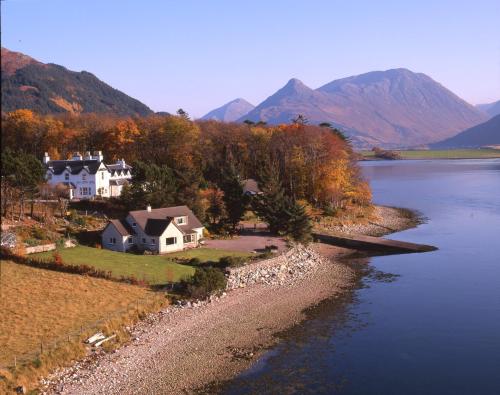 Loch Leven Hotel & Distillery - Glencoe