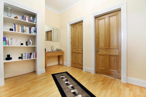 Townhead Apartments Glasgow Airport - image 6