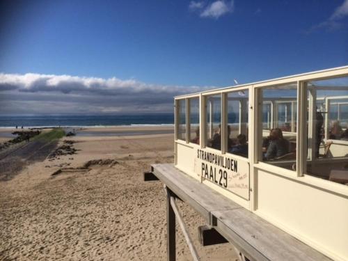 Zen in Schoorl in อาคท์ดอร์พ