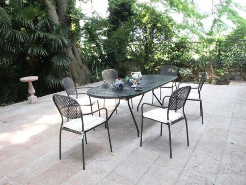  Magnificent Castle with Fenced Garden in Romano D'Ezzelino