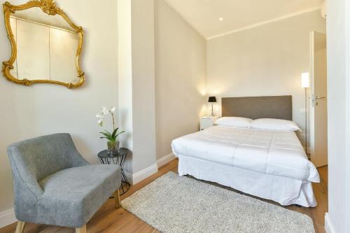 Apartments Florence - Santa Croce Deluxe - image 10