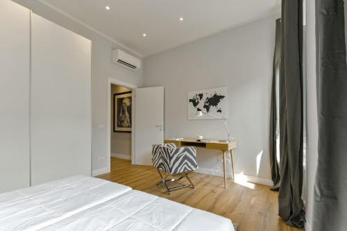 Apartments Florence - Santa Croce Deluxe - image 9