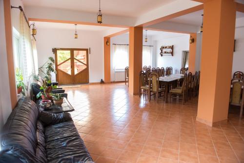 Casa Andreea - image 5