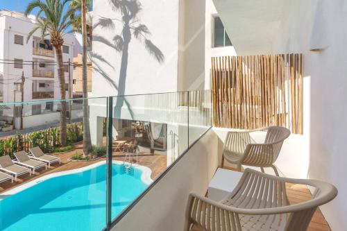 HM Alma Beach - image 7