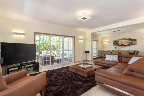 Villa Amarela in Montes de Alvor