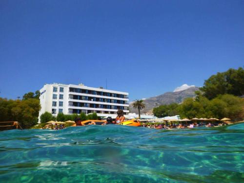 Apollon Suites - Accommodation - Karistos