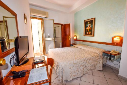 Hotel Condor - image 5