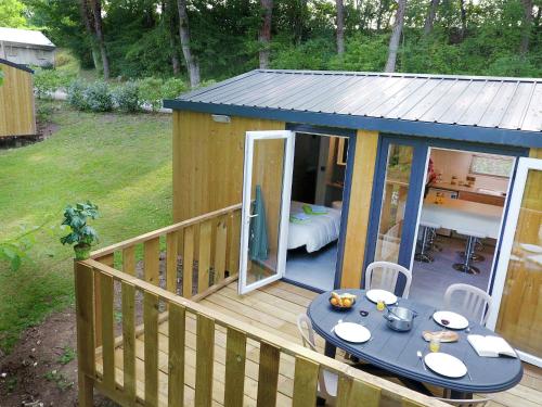 Modern eco lodge located in the Dordogne wine district gîte à louer Saint-André-et-Appelles