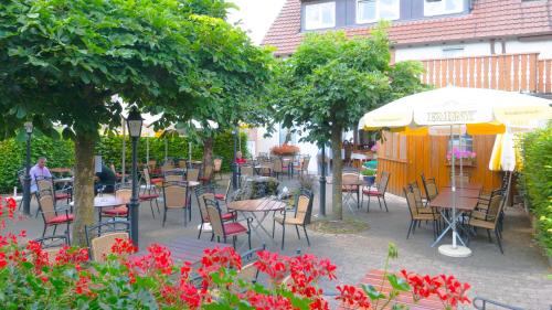 Restorāns, Hotel Landgasthof Grüner Baum (Hotel Landgasthof Gruner Baum) in Hochdorf (Baden-Wurttemberg)