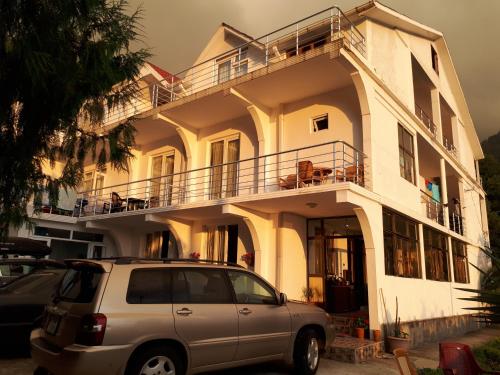 Accommodation in Achara