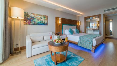 Ramada Resort Kusadasi & Golf Stop at Ramada Resort Kusadasi & Golf to discover the wonders of Kusadasi. The hotel offers guests a range of services and amenities designed to provide comfort and convenience. 24-hour front desk, ex