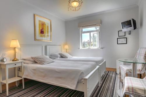 St. Aiden's Guesthouse - image 12
