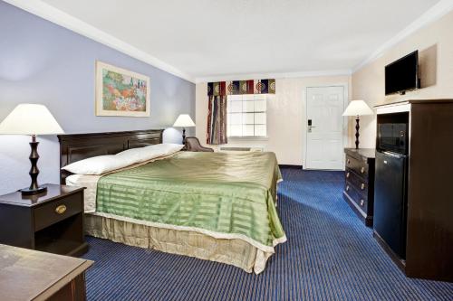 Travelodge by Wyndham North Richland Hills/Dallas/Ft Worth