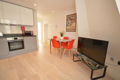 St Anne's Court - image 3