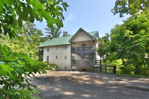 

Pinnacle View 7B - Three Bedroom