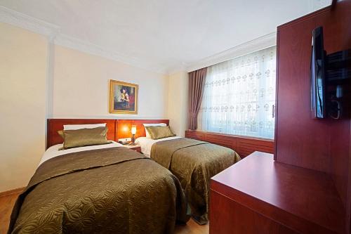 1 queen bed