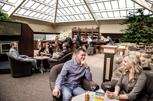 Restorāns, Edmonton Inn and Conference Centre in Edmonton (AB)