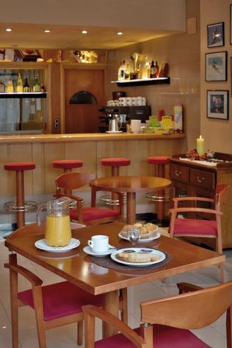 Pub/Lounge, Hostal Piteus in Sant Llorenc De Morunys