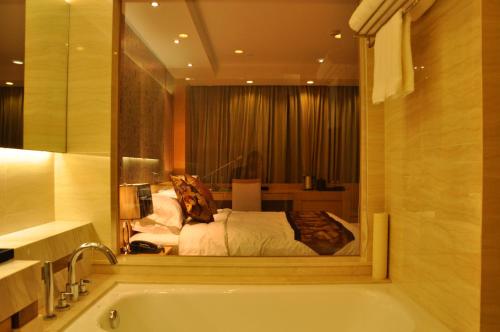 Suzhou Sun Plaza Hotel in Suzhou