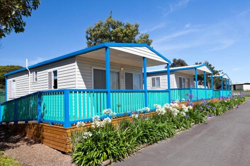 Windang Beach Tourist Park Room Type - Two-Bedroom Ensuite Cabin - 4 Berth