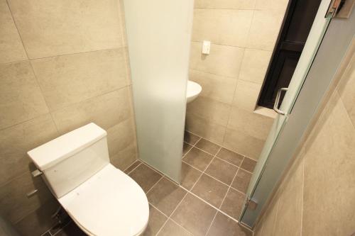 Standard Single Room image 4