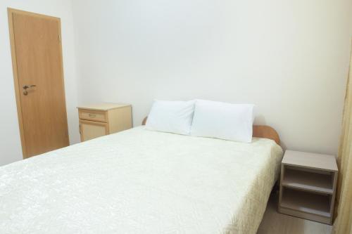 1 double bed