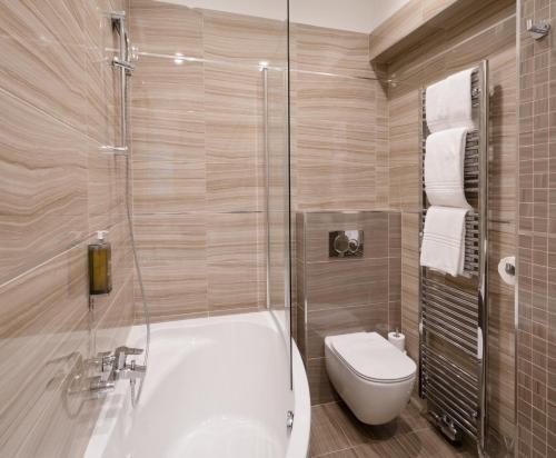 One Bedroom Apartment Mordecai image 7