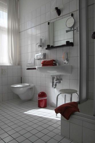 Stadt-Gut-Hotels - Das Kleine Hotel - 화장실
