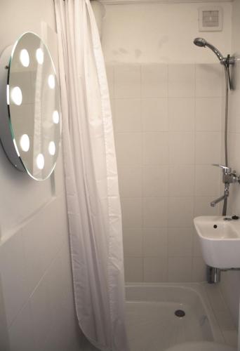 The Guest Apartment - image 5