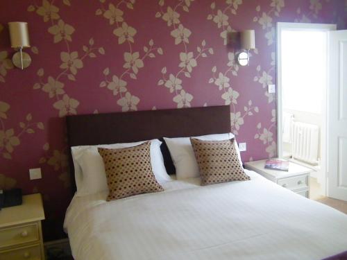 1 double bed