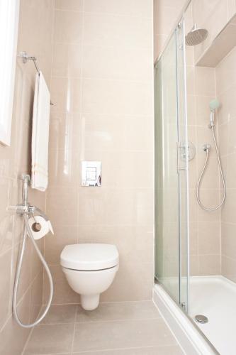 The Villa Kensington - image 9