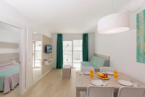 HSM Apartamentos Calas Park - image 7