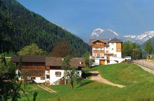 Vchod, Hotel Seerast in Ultimo